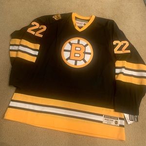 Boston Bruins CCM Mens XXL (56/58) Heros of hockey jersey.